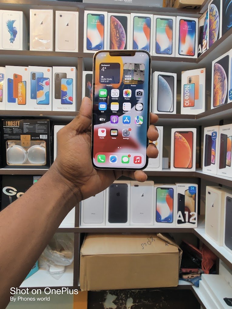 Mobile Phone and Accessory Store in Nairobi