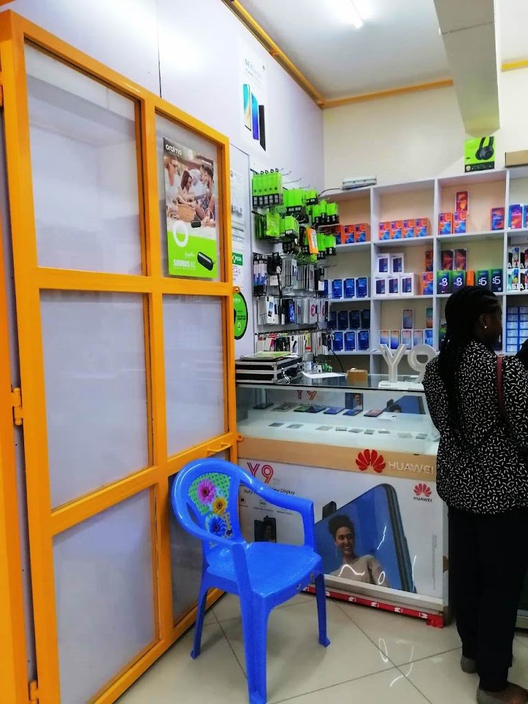 Cell Phone Store in Nairobi CBD