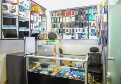 Cell-phone-store-in-Nairobi-20