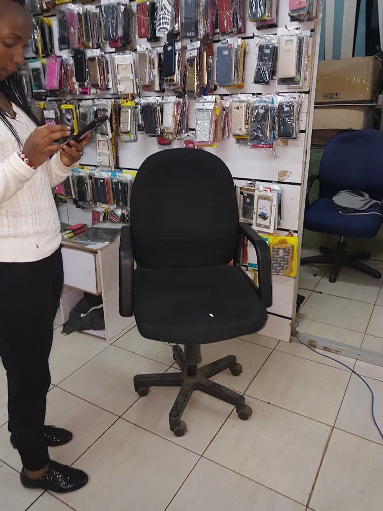 Cell Phone Store in Nairobi CBD