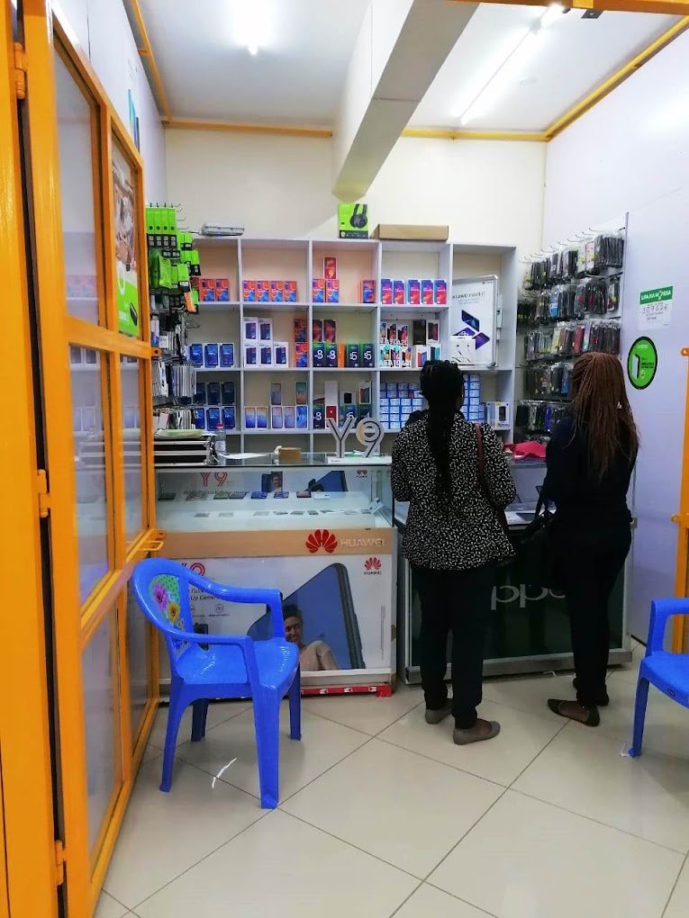 Cell Phone Store in Nairobi CBD
