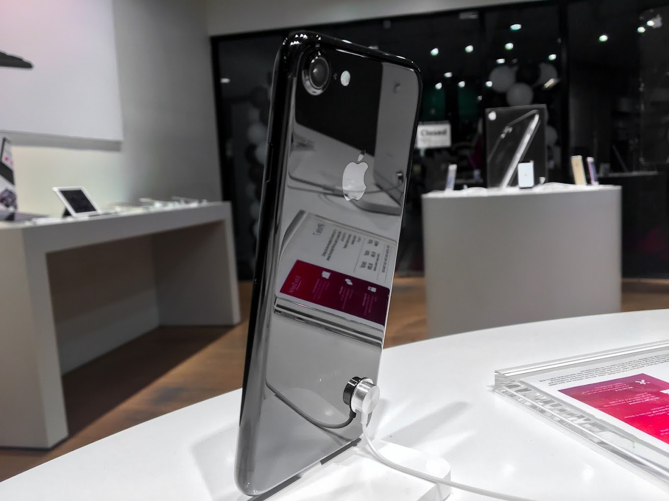 Apple Premium Reseller at Sarit Center